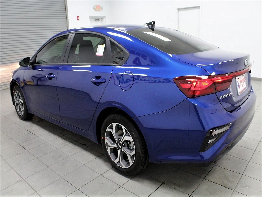 New 2021 Kia Forte LX 4D Sedan #K264295 | Mike Shaw Kia